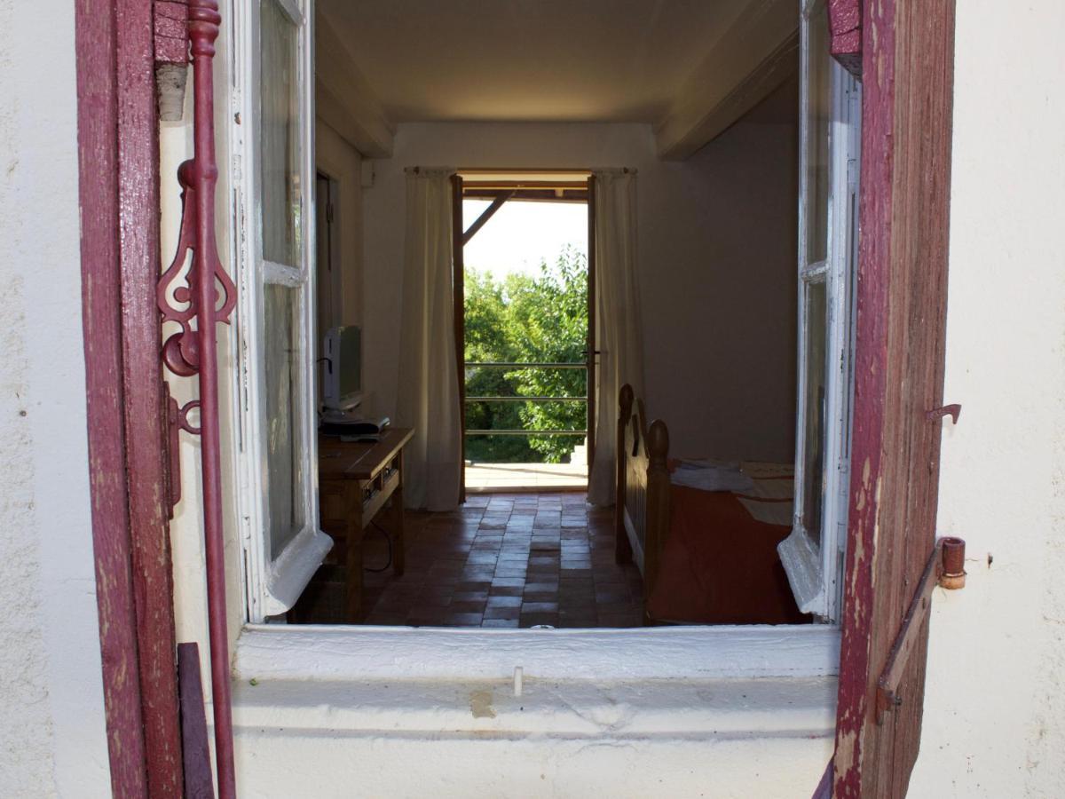 Bed and Breakfast Ancienne Ecole Cazaux-Villecomtal Экстерьер фото